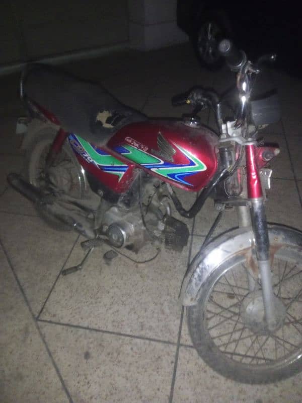 honda CD 70,red colour, 2018 model 4