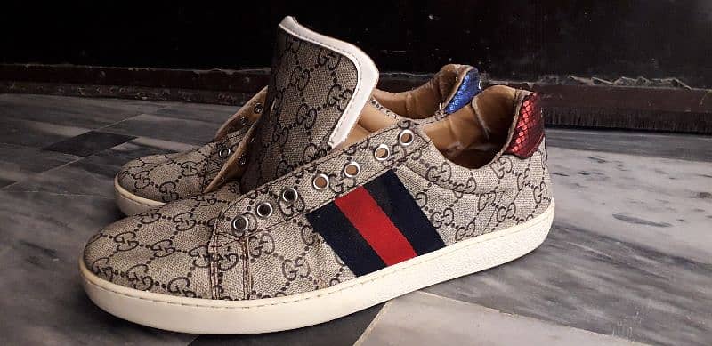 Louis Vuittion, Gucci, Alexander McQueen 3