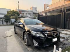 Toyota Camry Hybrid 2013