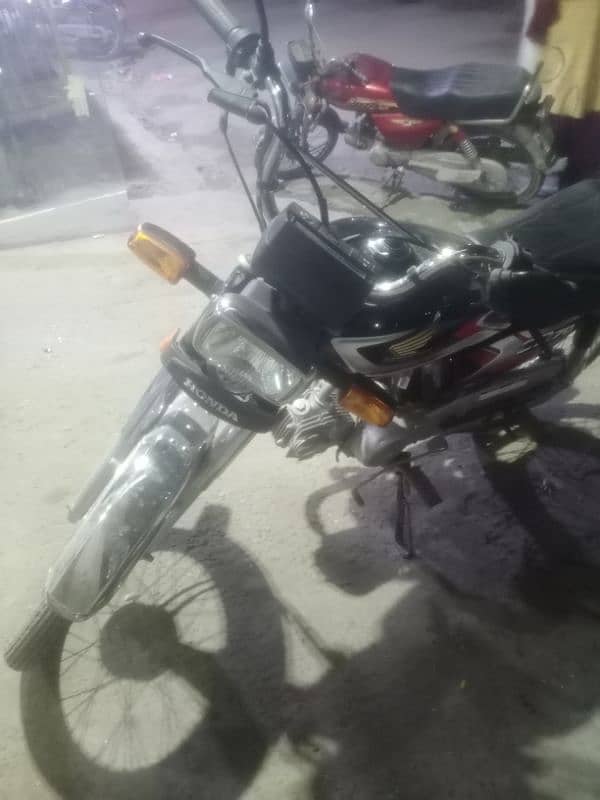 Honda CD 70cc Black Brand New just slightly used 1