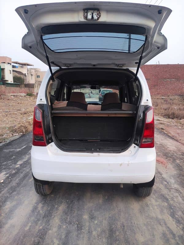 Suzuki Wagon R 2018 3