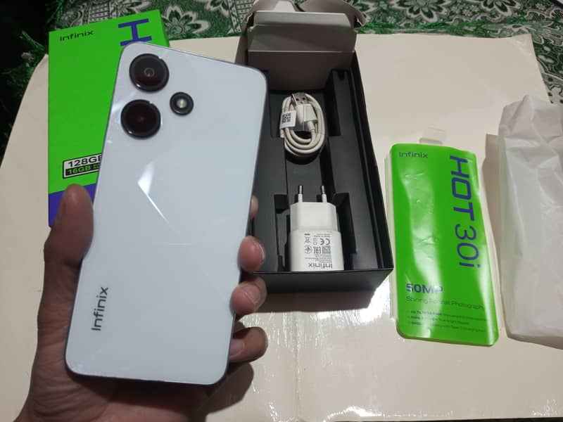 Infinix Hot 30i 8+8/128 In Warranty 0