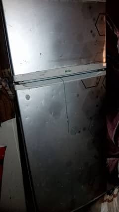 heir company ka small size hrab fridge