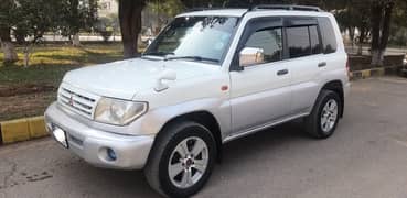 Mitsubishi Pajero IO