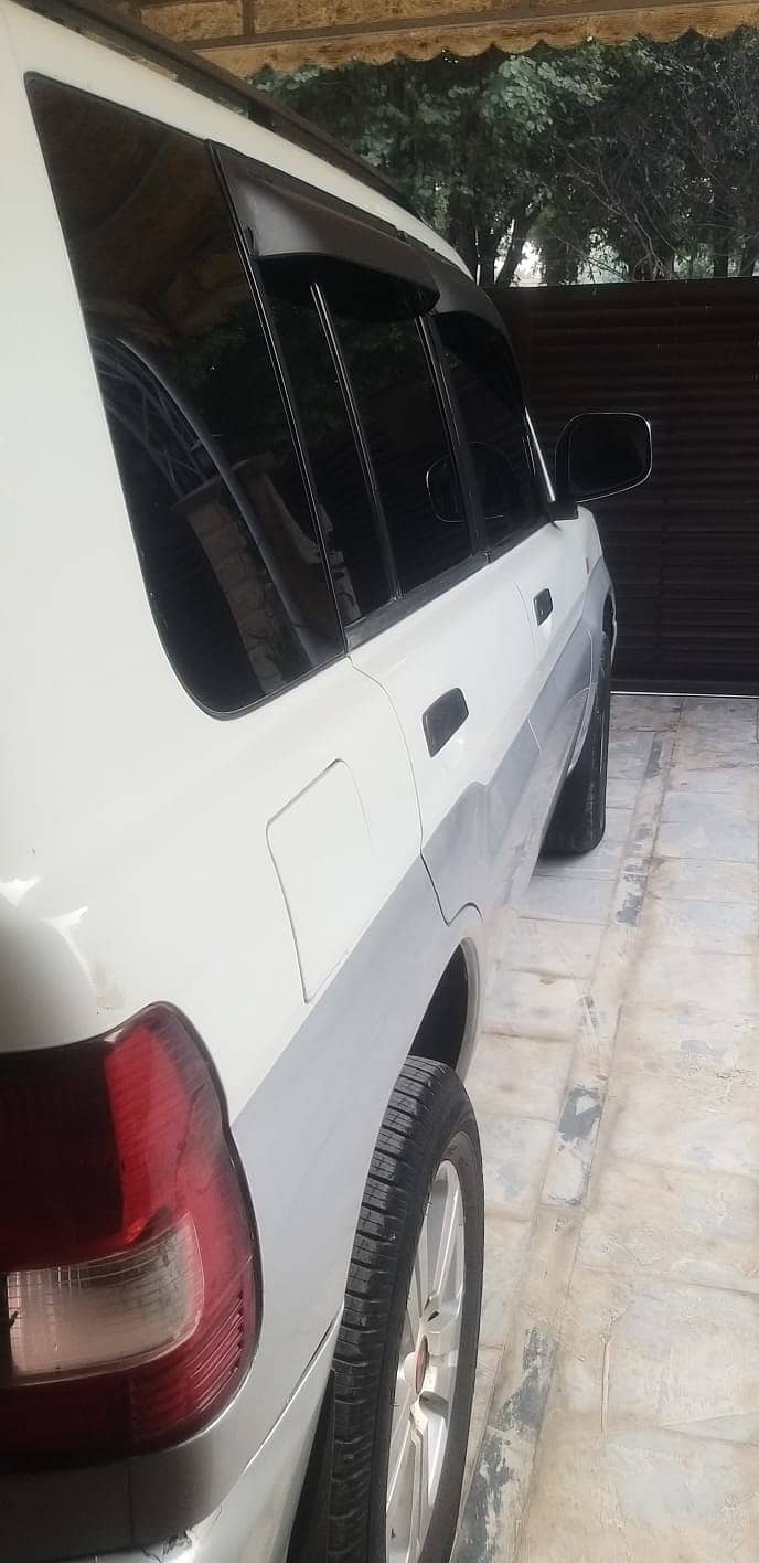 Mitsubishi Pajero IO 7