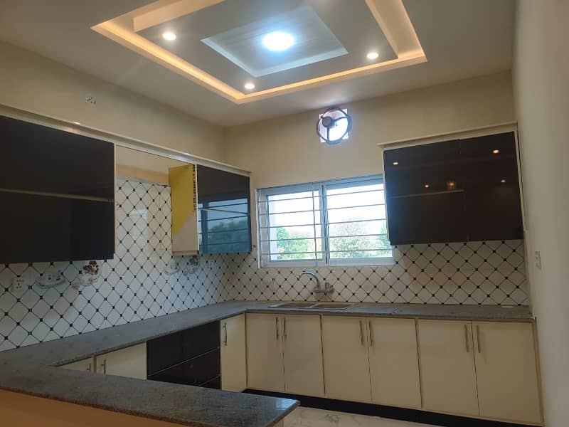 Banigala 9 Marla Brand new Double story house available for sale 12