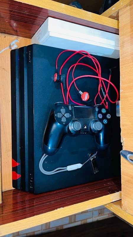 PS4 pro jailbreak Vip condition  1Tb 8