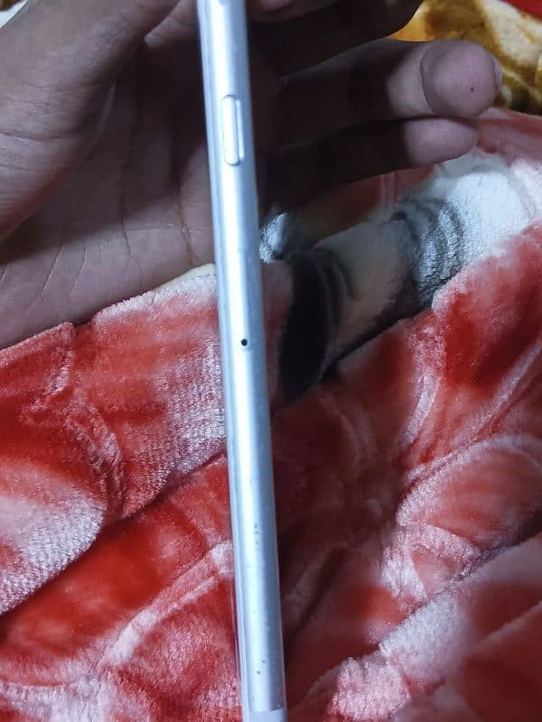 I phone 6s 10/9 condition 2