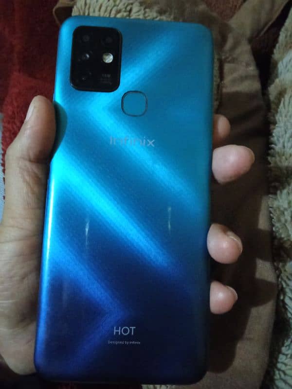 Infinix hot 10, 4/64 3