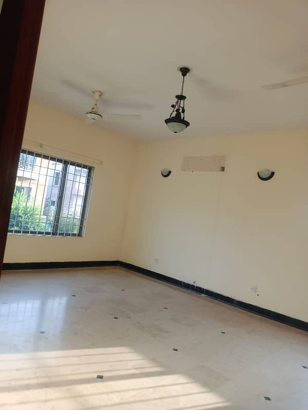 Banigala 3 Kanal Double Story House Available For Rent 21