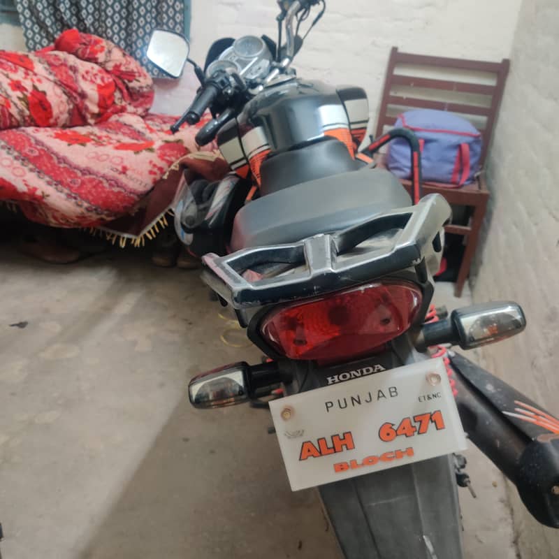 Honda 150 CBF lush condition 1