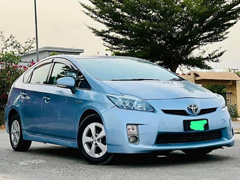 Toyota Prius 2015 1