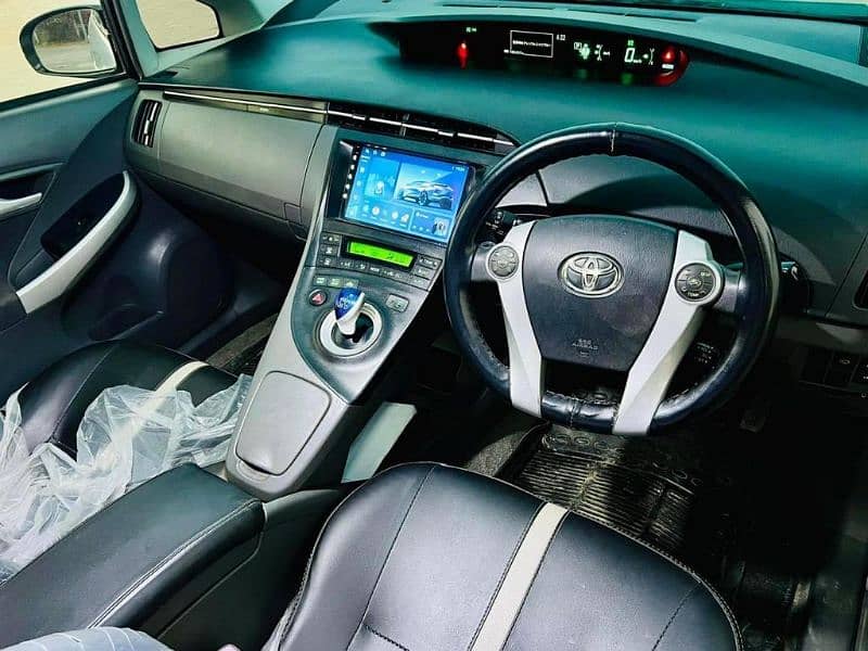 Toyota Prius 2015 3