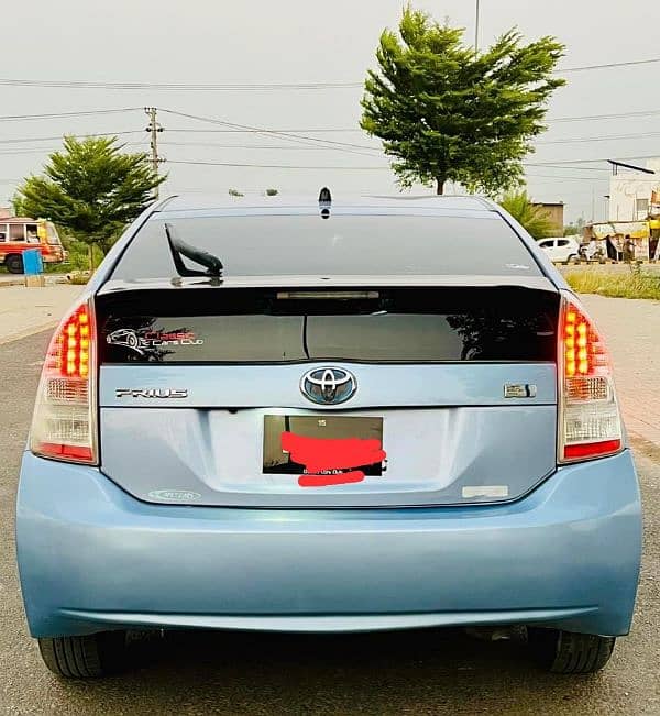 Toyota Prius 2015 7