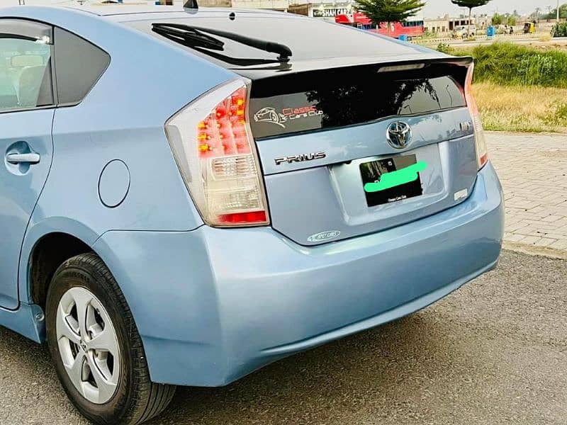 Toyota Prius 2015 8