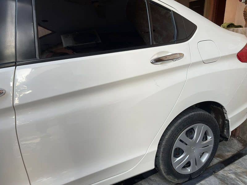 Honda City 1.5 2022 b2b genuine 1st owner 5