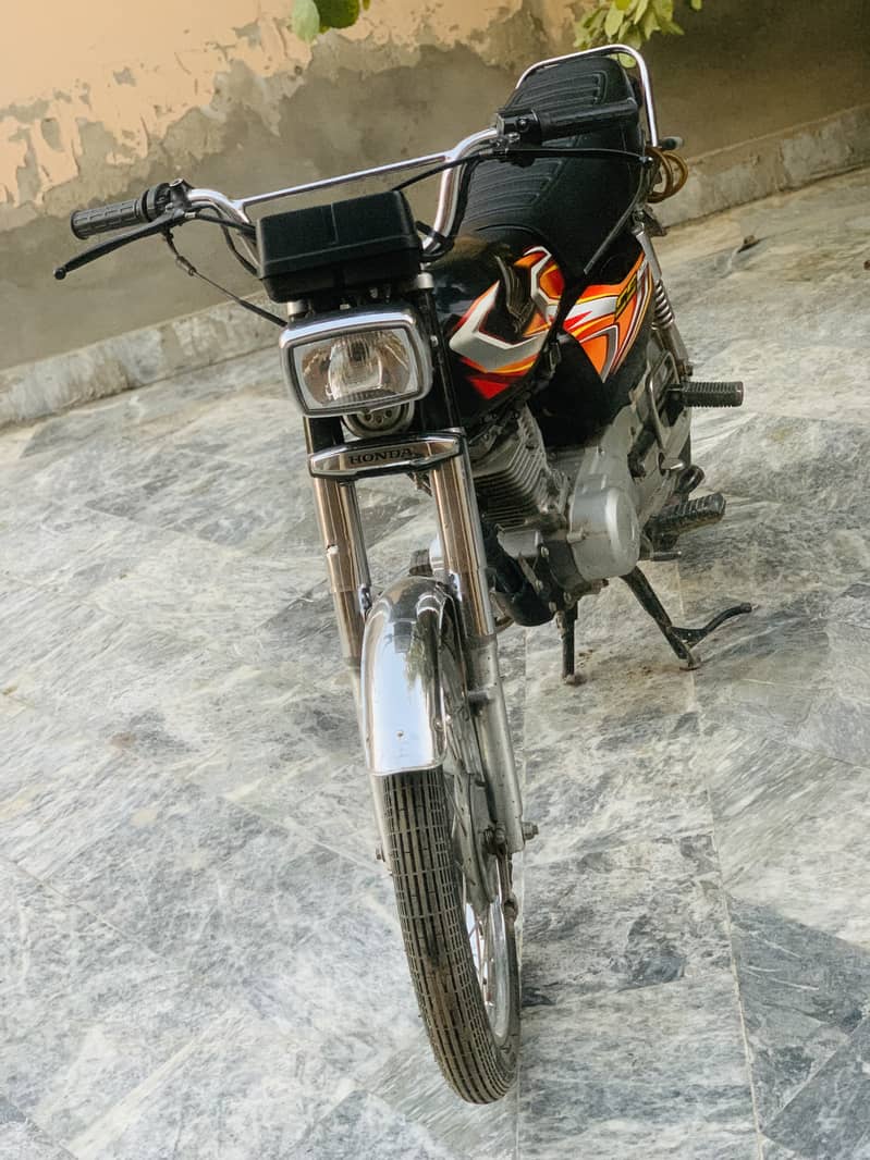 Honda CG 125 2022 3