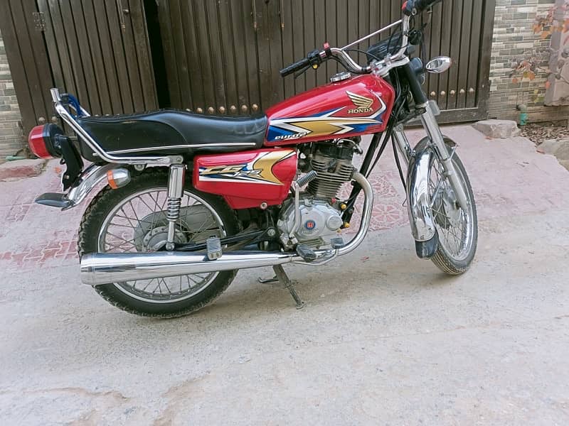 Honda cg125 Red Color 5