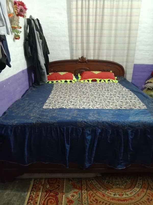 double bed with mattress for seal karna hai argent 1