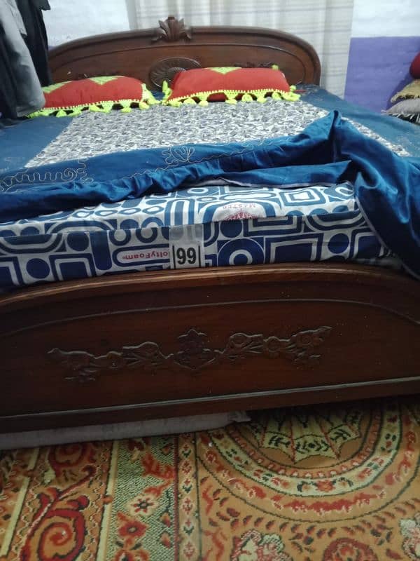 double bed with mattress for seal karna hai argent 2