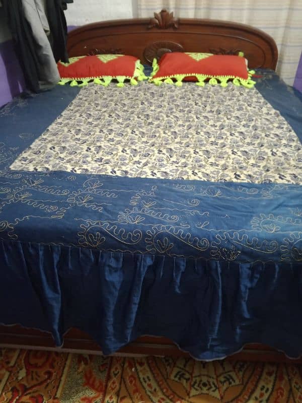 double bed with mattress for seal karna hai argent 4