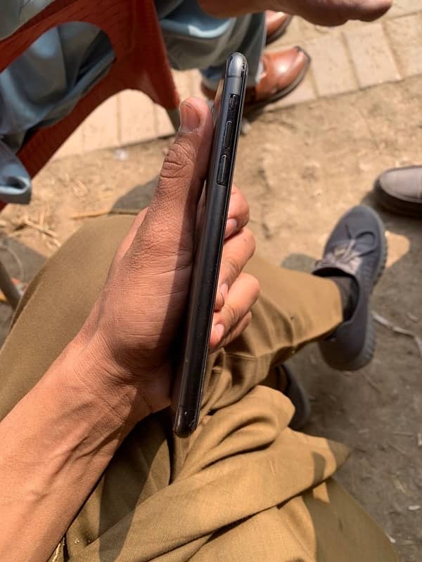 iphone 11pro max 64gb 3