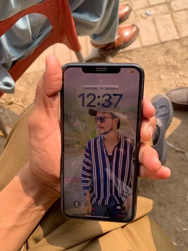 iphone 11pro max 64gb 5