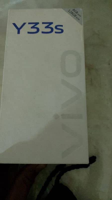 vivo y33s 8/128 with box and charger 0