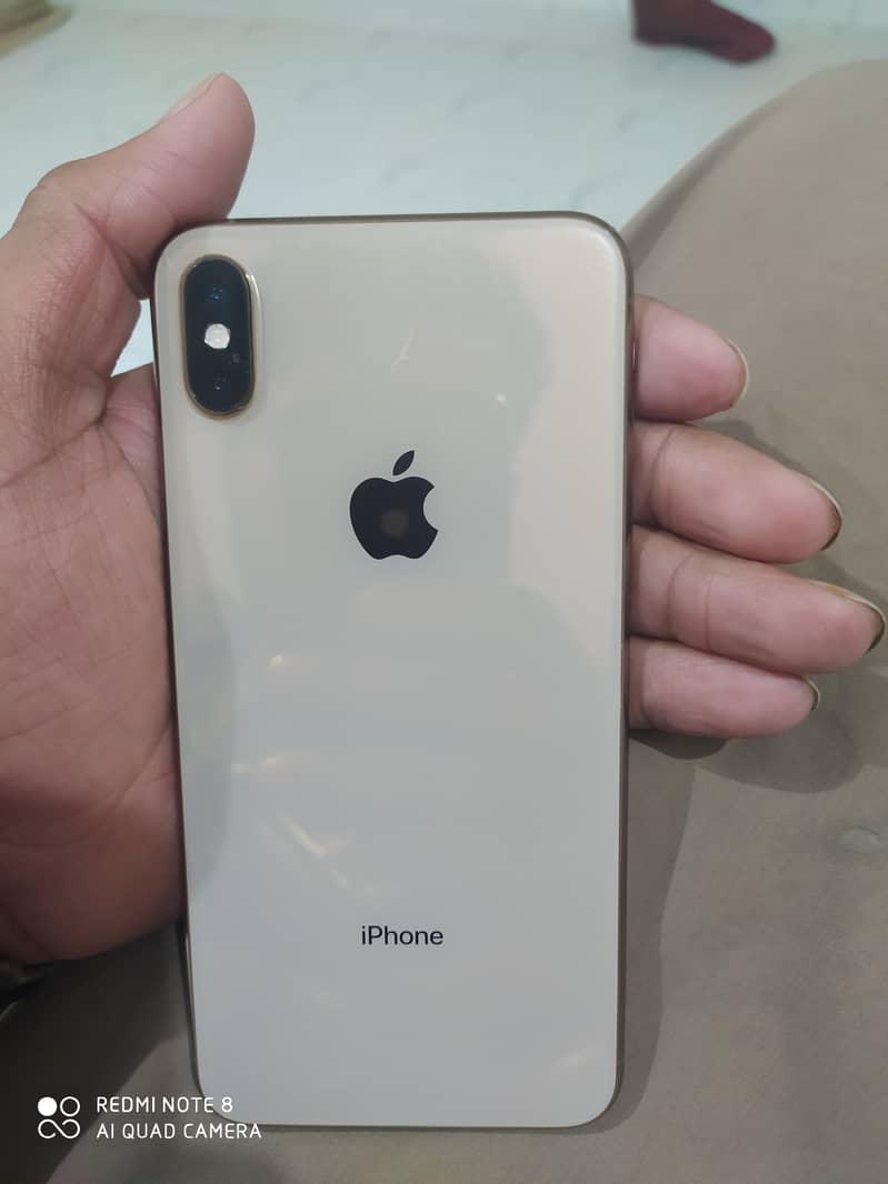 Apple iPhone XS Max 0