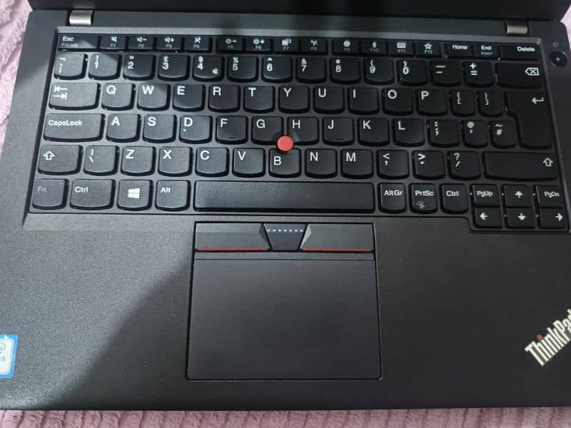 Lenovo Thinkpad ×270 i5 6th generation 8/128 Laptop with charger 3