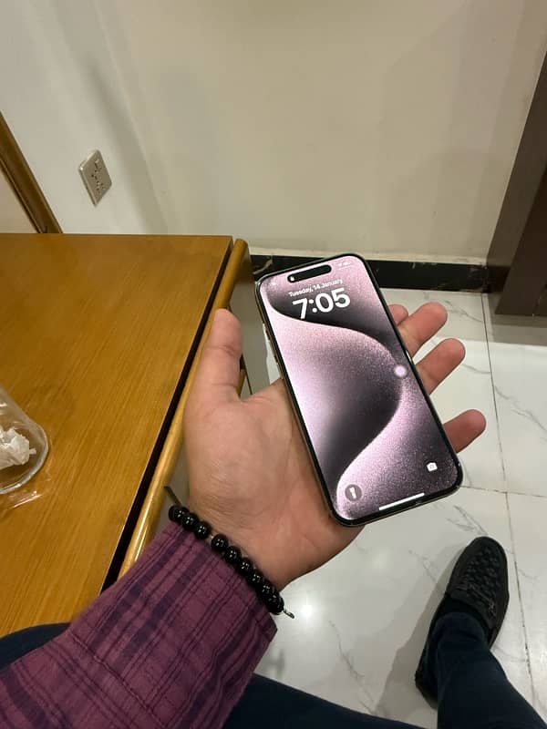 Iphone 15pro Natural titanium 1