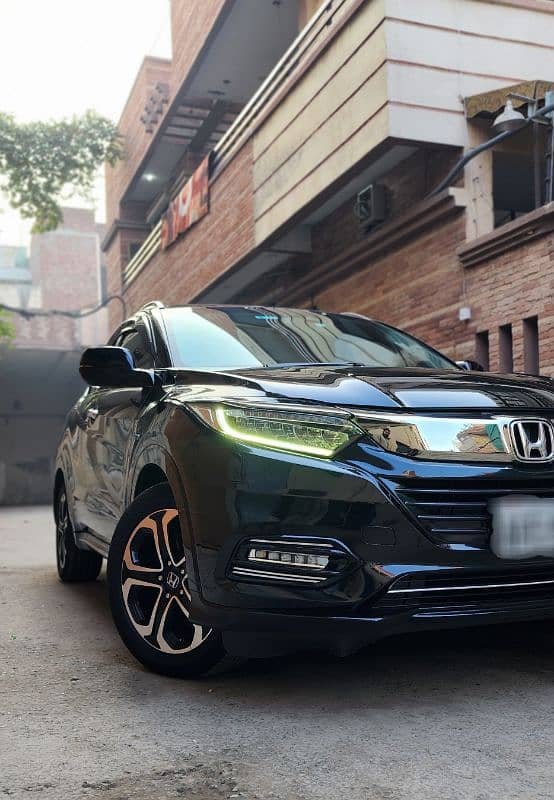 Honda Vezel hybrid 2015/22 1