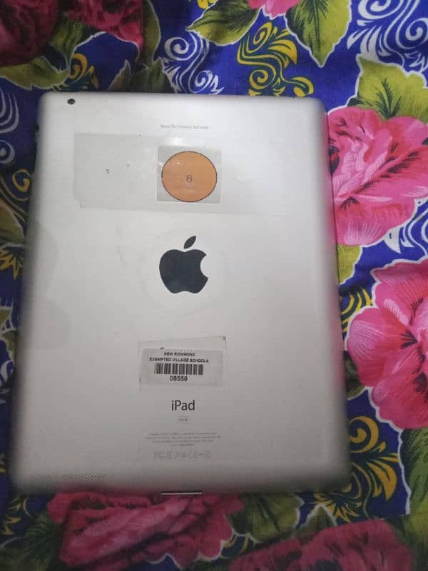 I pad 16 GB   Dubai SE aya ha 6