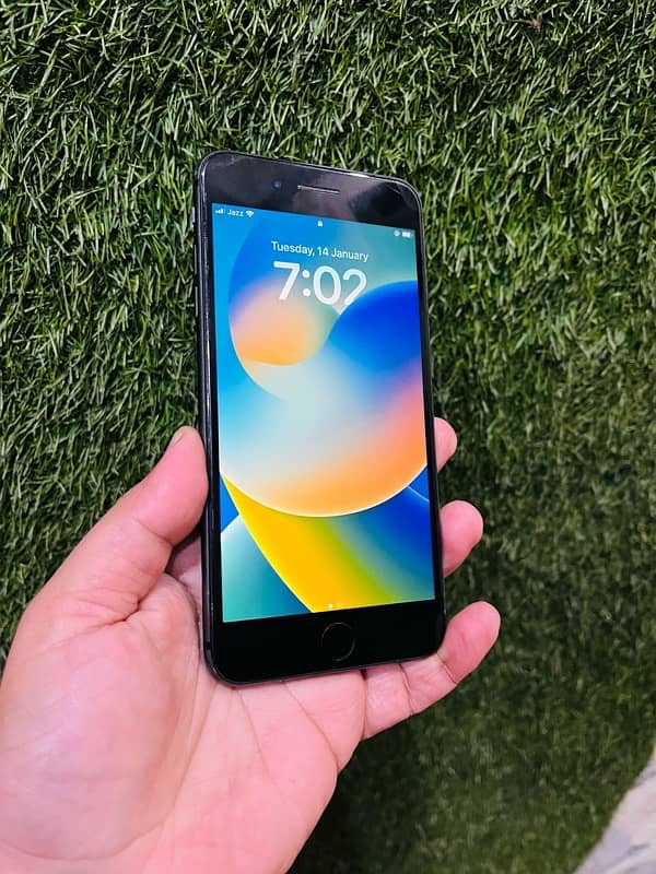 iphone 8plus Pta 64 GB 0