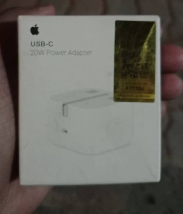 iPhone orignal charging plug 0