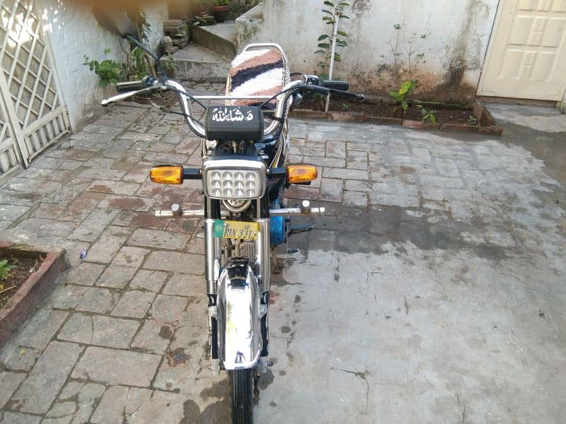 Honda CD70 0