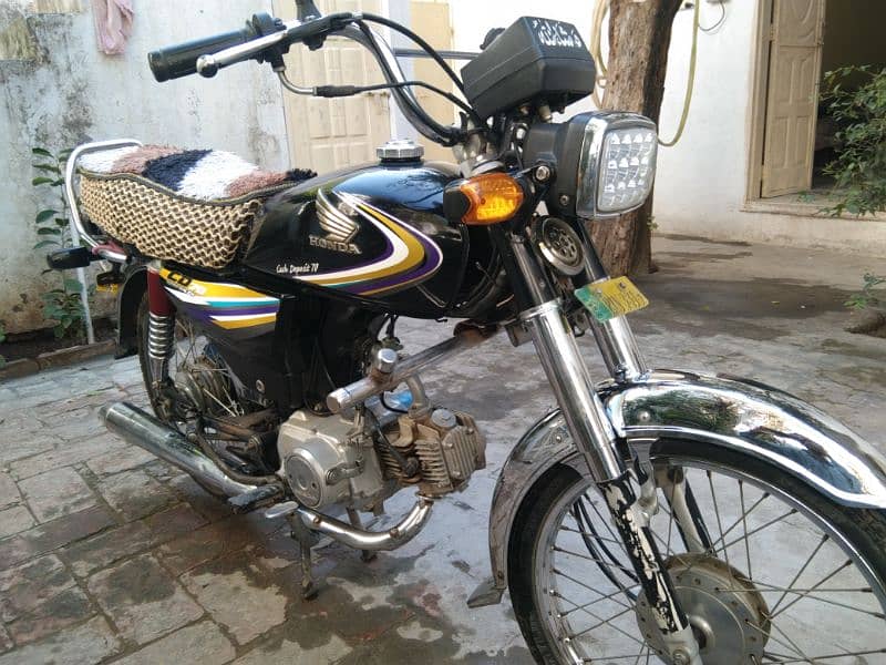 Honda CD70 4