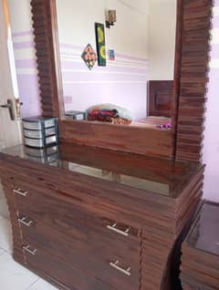 wooden dressing table urgent