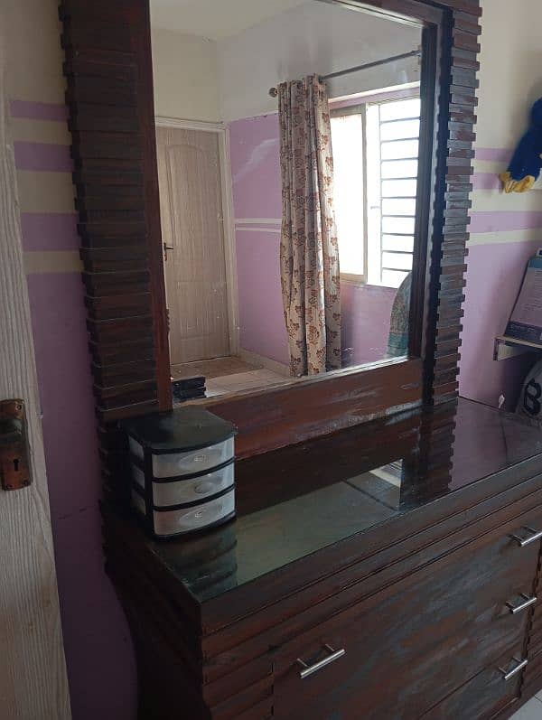 wooden dressing table urgent 3