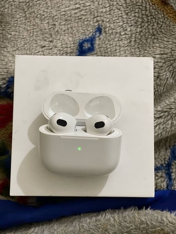 Apple AirPods 3rd generation 0