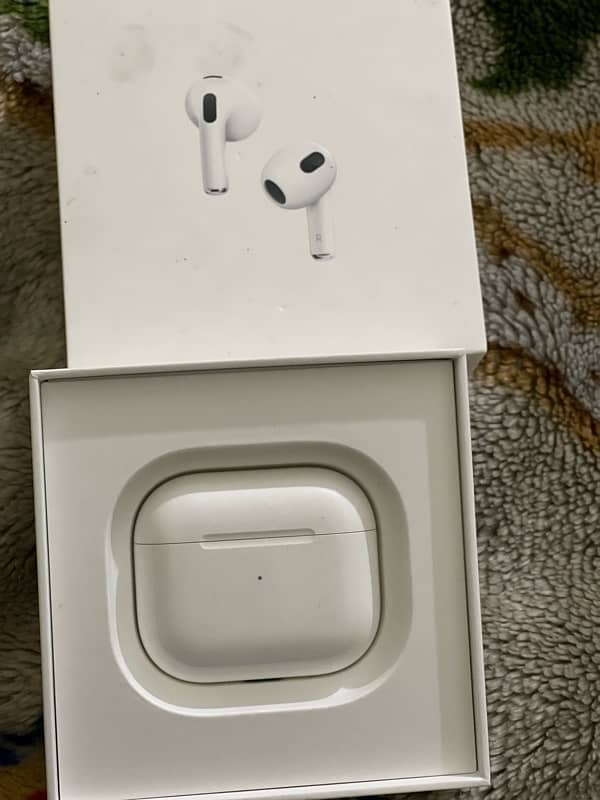 Apple AirPods 3rd generation 2