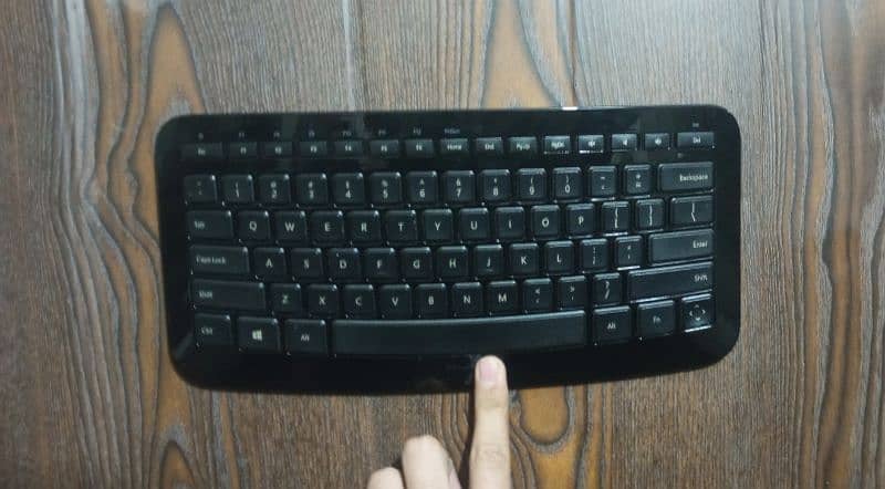 Original Microsoft Wireless Keyboard/ Branded Original 0