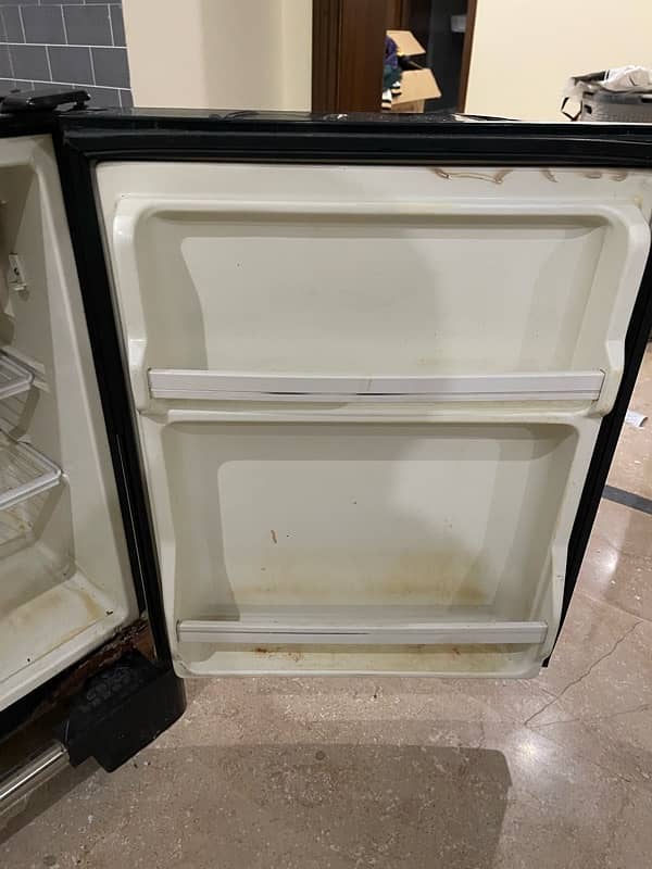 mini fridge refrigerator haier 0