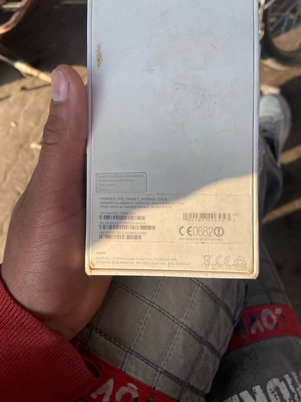 iphone 7   128 gb pta aprof 6