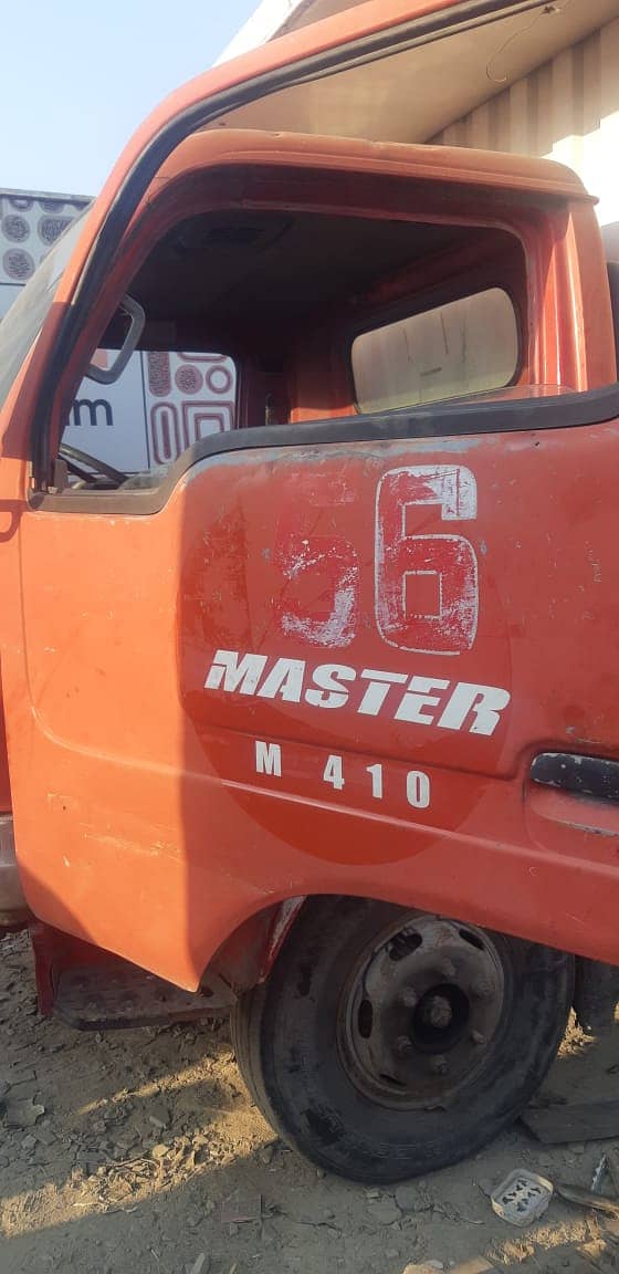 Master Grande Model 2004. Engine 4100 cc. Registered in lahore. Single 0