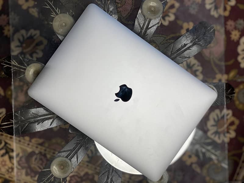 Apple MacBook Air M1,2020 0