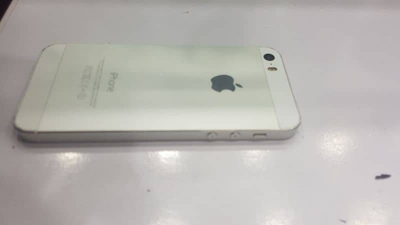 iphone 5s 32 GB bypass simple but pta approved phone 1