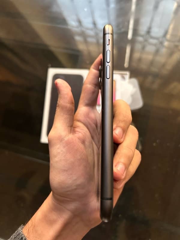 iphone 11 64gb non pta 3