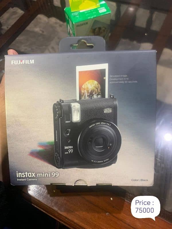 Brand new fujifilm instant camera with 20 sheets (free) 0