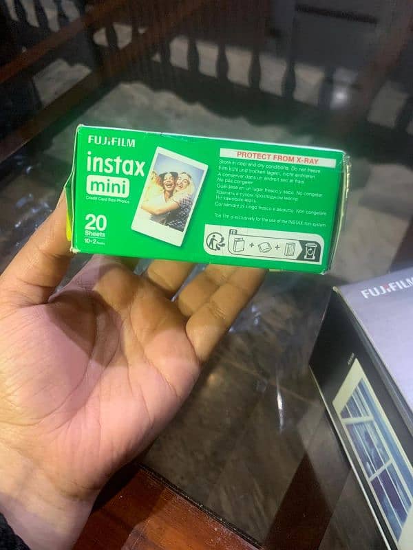 Brand new fujifilm instant camera with 20 sheets (free) 5